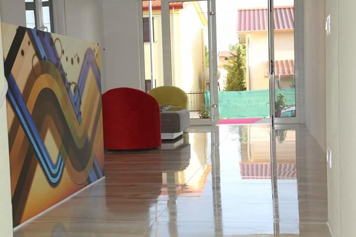Airen Hotel Velipojë Buitenkant foto