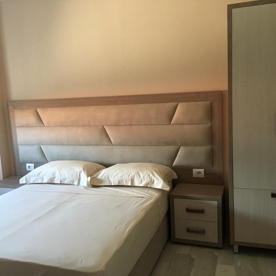 Airen Hotel Velipojë Buitenkant foto