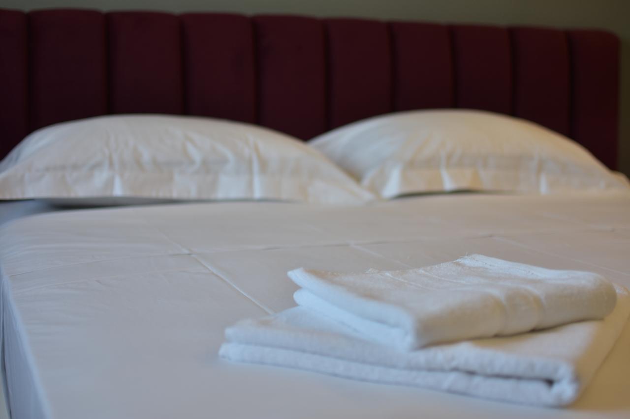 Airen Hotel Velipojë Buitenkant foto