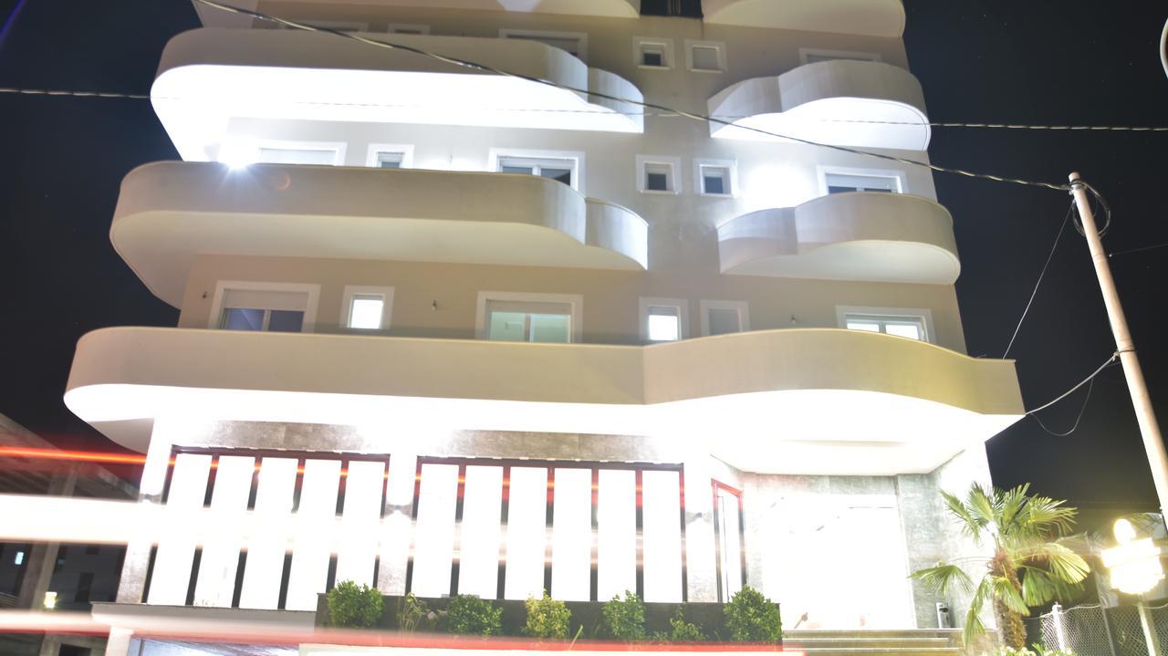 Airen Hotel Velipojë Buitenkant foto