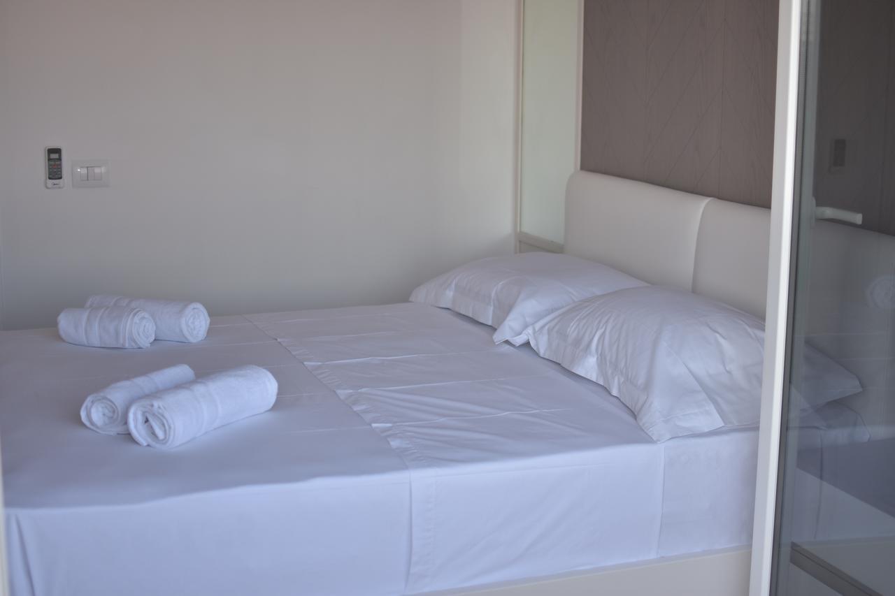 Airen Hotel Velipojë Buitenkant foto