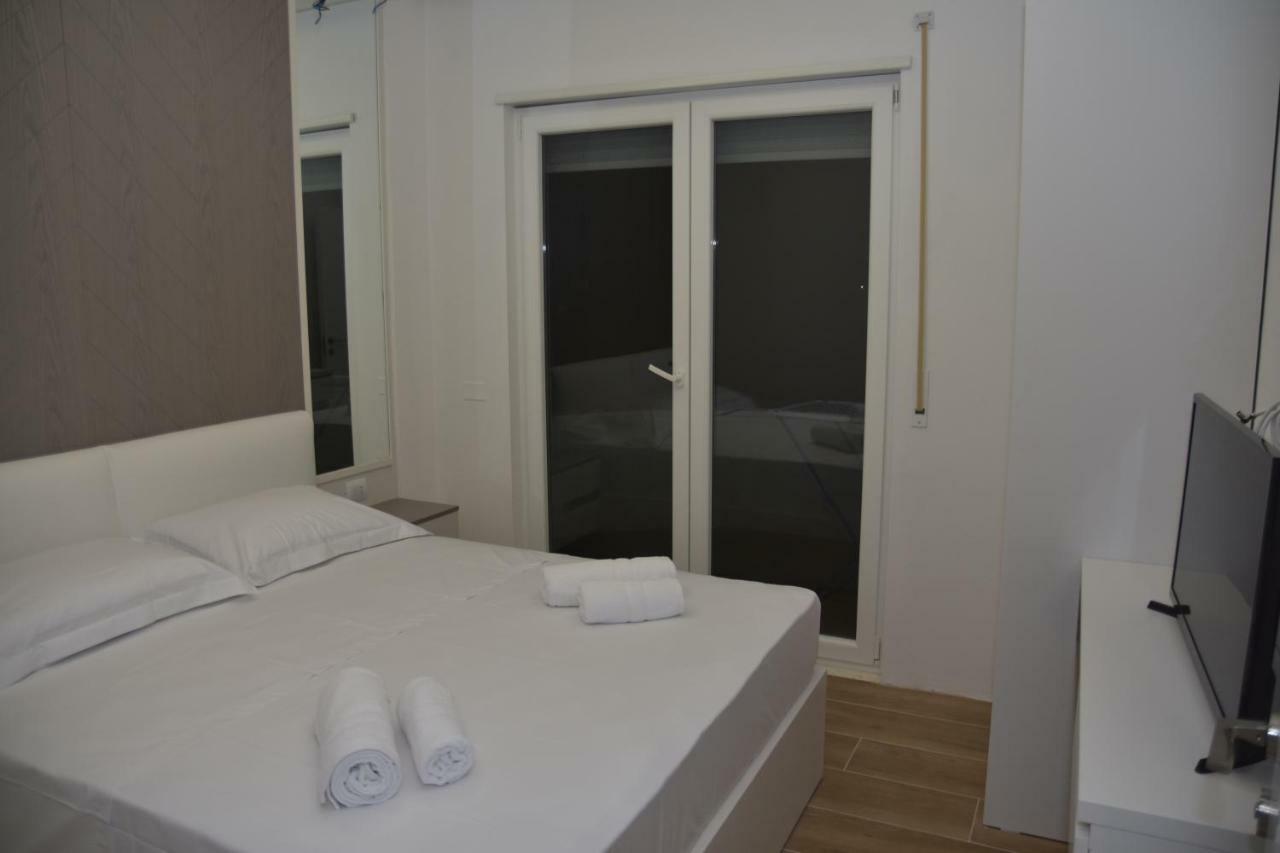 Airen Hotel Velipojë Buitenkant foto